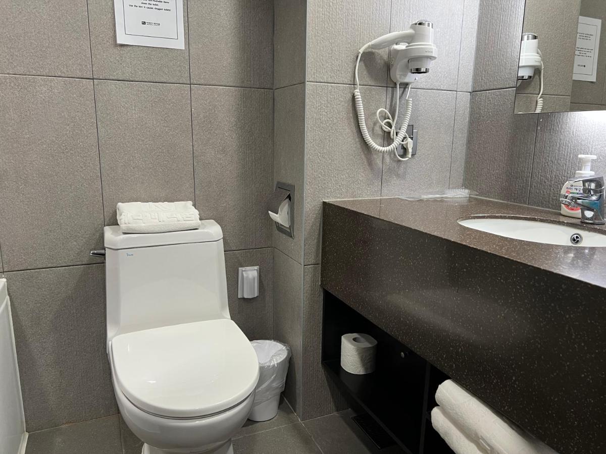 Incheon Rivieraverium Hotel Εξωτερικό φωτογραφία